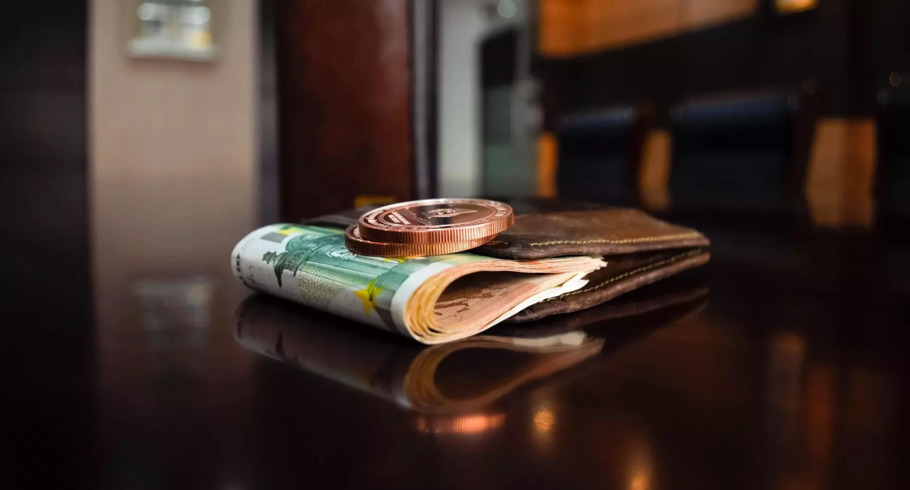 banknote-1396351_1920